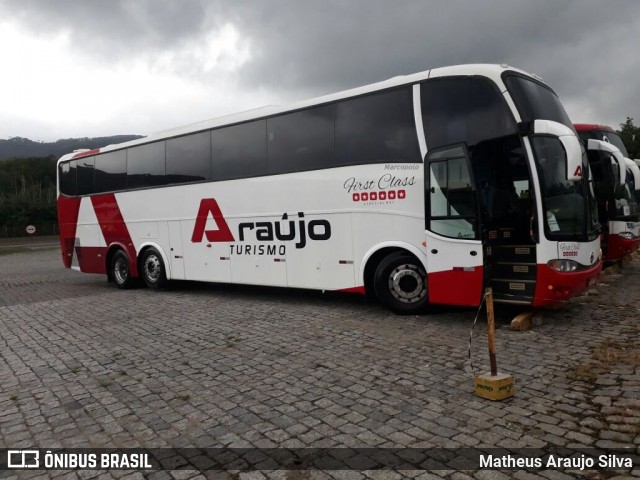 Araújo Turismo 2004 na cidade de Aparecida, São Paulo, Brasil, por Matheus Araujo Silva. ID da foto: 5998114.