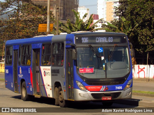 BR Mobilidade Baixada Santista 7405 na cidade de Santos, São Paulo, Brasil, por Adam Xavier Rodrigues Lima. ID da foto: 5999793.