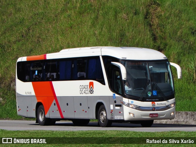 Viação Cidade do Aço RJ 174.012 na cidade de Petrópolis, Rio de Janeiro, Brasil, por Rafael da Silva Xarão. Número da foto: #6002812.
