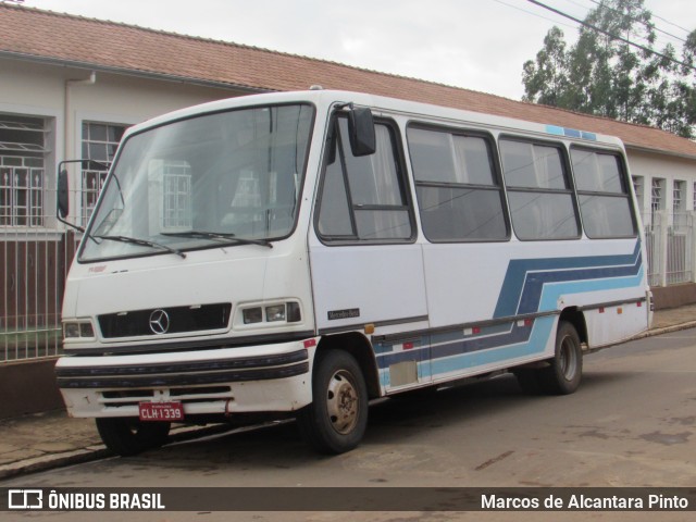 Ônibus Particulares 1339 na cidade de Cordislândia, Minas Gerais, Brasil, por Marcos de Alcantara Pinto. ID da foto: 6005440.