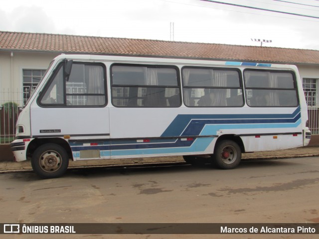 Ônibus Particulares 1339 na cidade de Cordislândia, Minas Gerais, Brasil, por Marcos de Alcantara Pinto. ID da foto: 6005449.