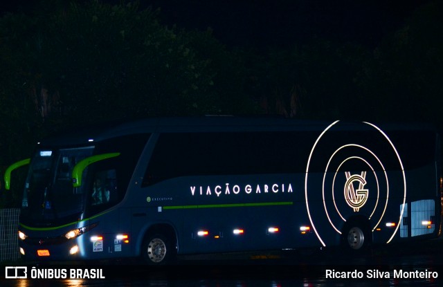 Viação Garcia 8433 na cidade de Curitiba, Paraná, Brasil, por Ricardo Silva Monteiro. Número da foto: #6007802.
