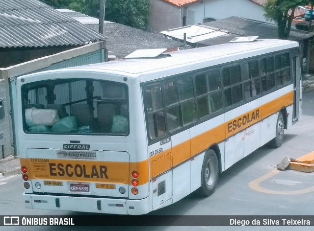 Escolares CCM 206.669 na cidade de Brasil, por Diego da Silva Teixeira. ID da foto: 6008404.