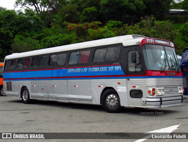 Ônibus Particulares 7171 na cidade de São Paulo, São Paulo, Brasil, por Leonardo Fidelli. Número da foto: #6010888.