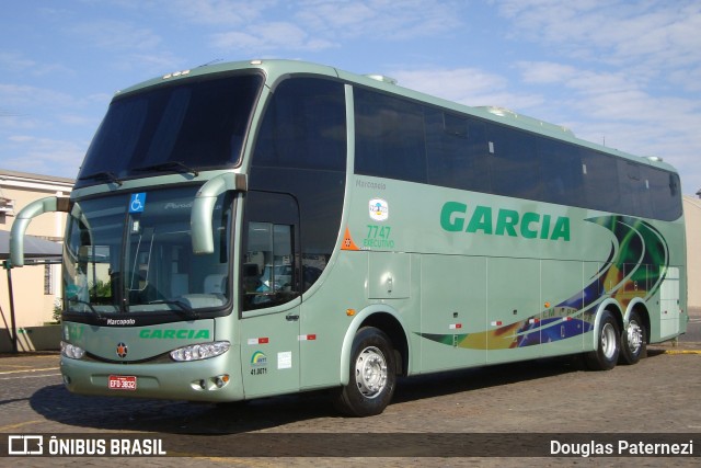 Viação Garcia 7747 na cidade de Londrina, Paraná, Brasil, por Douglas Paternezi. ID da foto: 6010618.