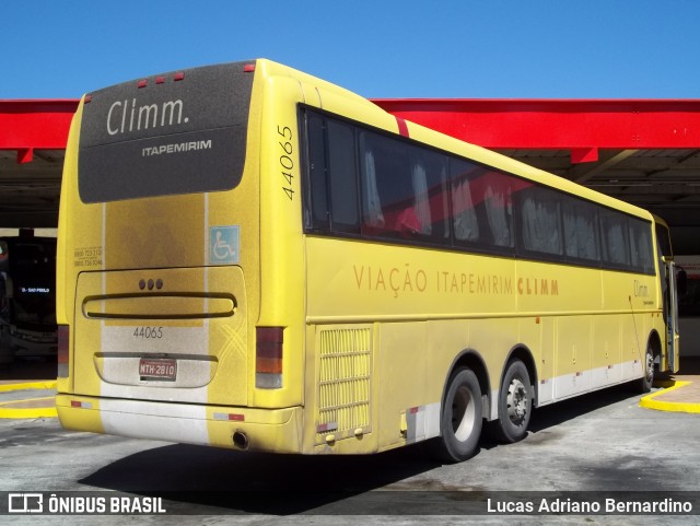Viação Itapemirim 44065 na cidade de Queluz, São Paulo, Brasil, por Lucas Adriano Bernardino. Número da foto: #6012824.