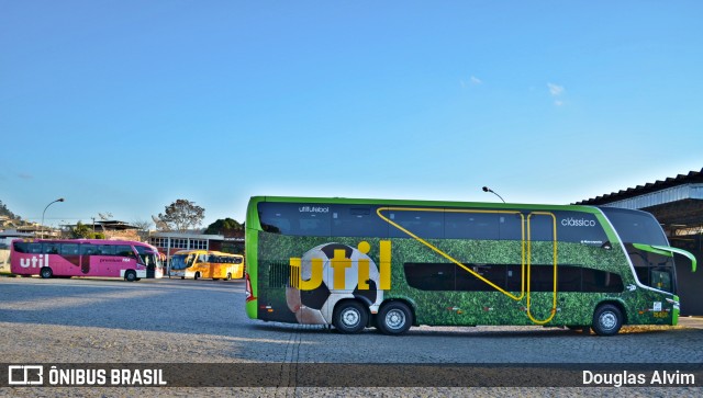 UTIL - União Transporte Interestadual de Luxo 18401 na cidade de Juiz de Fora, Minas Gerais, Brasil, por Douglas Alvim. ID da foto: 6012963.