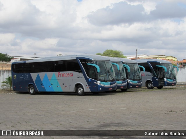 Viação Princesa dos Inhamuns 201 na cidade de Crateús, Ceará, Brasil, por Gabriel dos Santos. Número da foto: #6015125.