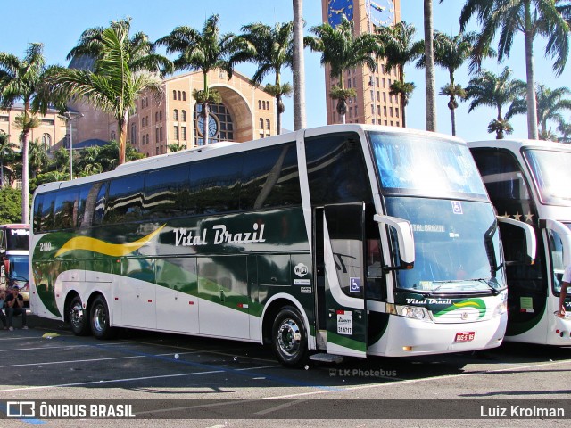 Auto Viação Vital Brazil 2110 na cidade de Aparecida, São Paulo, Brasil, por Luiz Krolman. ID da foto: 6016010.