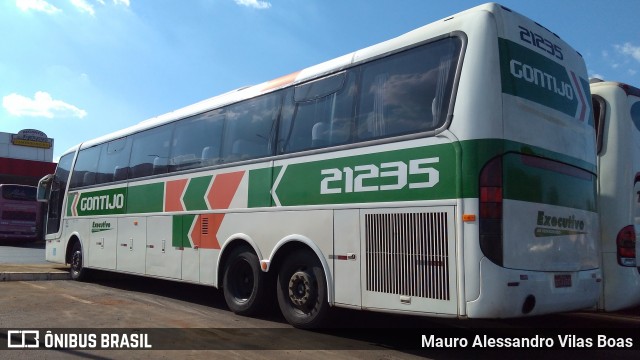 Empresa Gontijo de Transportes 21235 na cidade de Brasil, por Mauro Alessandro Vilas Boas. ID da foto: 6018348.