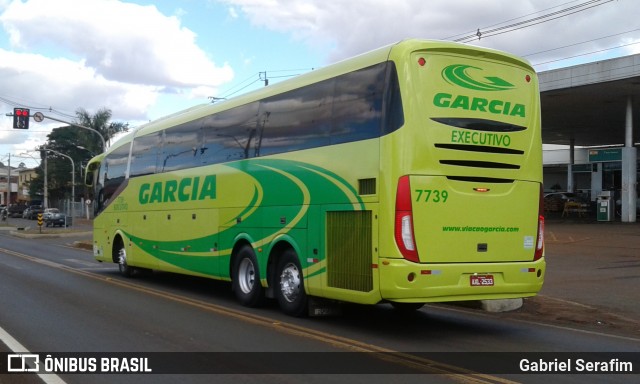 Viação Garcia 7739 na cidade de Cambará, Paraná, Brasil, por Gabriel Serafim. Número da foto: #6020212.