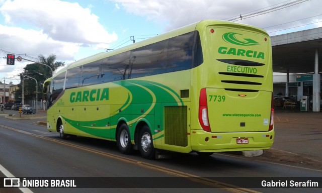 Viação Garcia 7739 na cidade de Cambará, Paraná, Brasil, por Gabriel Serafim. ID da foto: 6020212.