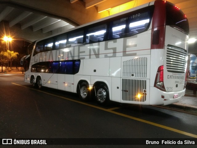 Auto Viação Catarinense 3535 na cidade de São Caetano do Sul, São Paulo, Brasil, por Bruno  Felício da Silva. ID da foto: 6018566.