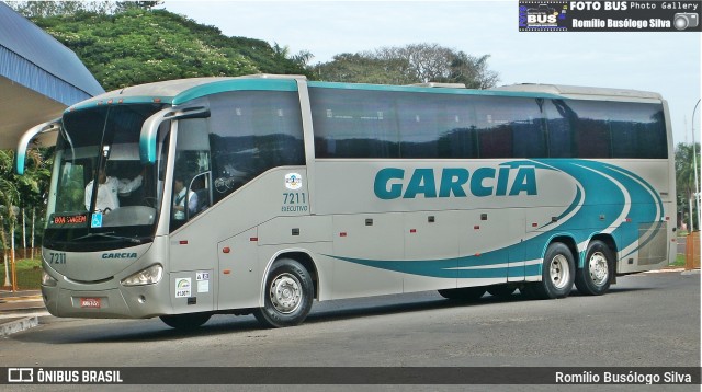 Viação Garcia 7211 na cidade de Rolândia, Paraná, Brasil, por Romílio Busólogo Silva . Número da foto: #5976658.