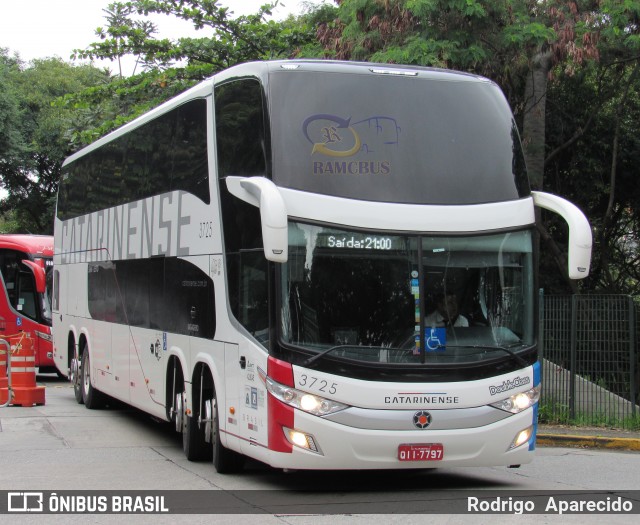 Auto Viação Catarinense 3725 na cidade de São Paulo, São Paulo, Brasil, por Rodrigo  Aparecido. Número da foto: #5975820.
