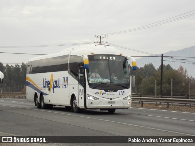 Buses Linea Azul HKDG96 na cidade de San Fernando, Colchagua, Libertador General Bernardo O'Higgins, Chile, por Pablo Andres Yavar Espinoza. ID da foto: 5976872.