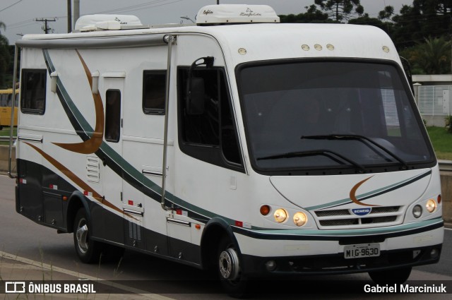 Motorhomes 9630 na cidade de Fazenda Rio Grande, Paraná, Brasil, por Gabriel Marciniuk. ID da foto: 5983590.