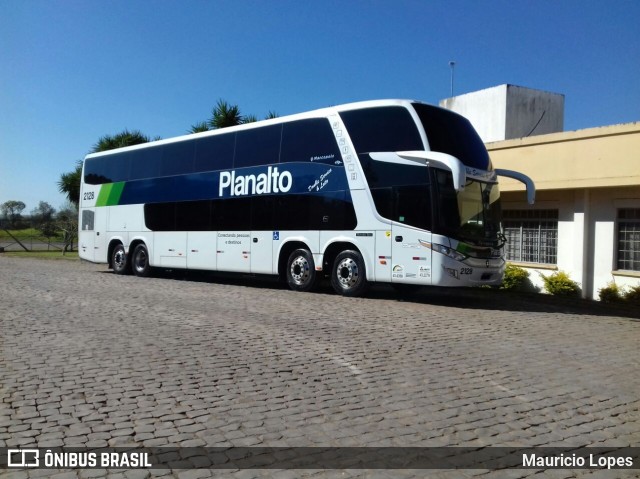 Planalto Transportes 2128 na cidade de Santiago, Rio Grande do Sul, Brasil, por Mauricio Lopes. Número da foto: #5984959.
