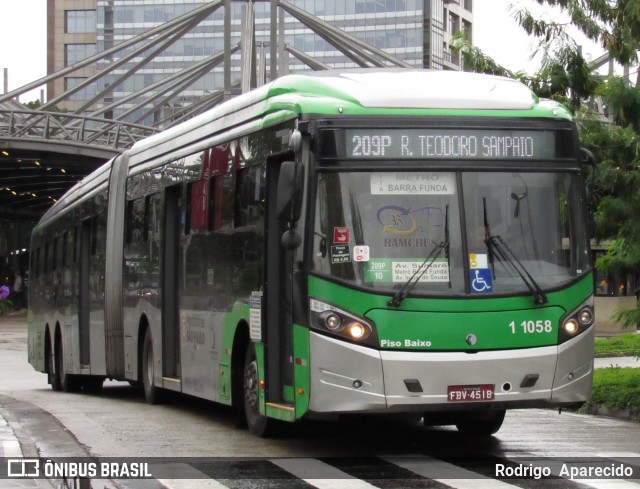 Viação Santa Brígida 1 1058 na cidade de São Paulo, São Paulo, Brasil, por Rodrigo  Aparecido. ID da foto: 5985309.