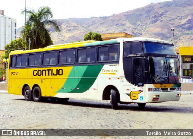 Empresa Gontijo de Transportes 15710 na cidade de Governador Valadares, Minas Gerais, Brasil, por Tarcilo  Meira Guzzo. ID da foto: 5989284.