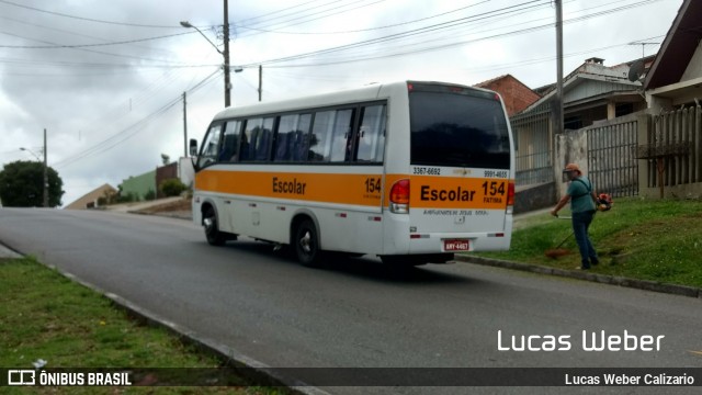 Escolares 154 na cidade de Curitiba, Paraná, Brasil, por Lucas Weber Calizario. ID da foto: 5987877.