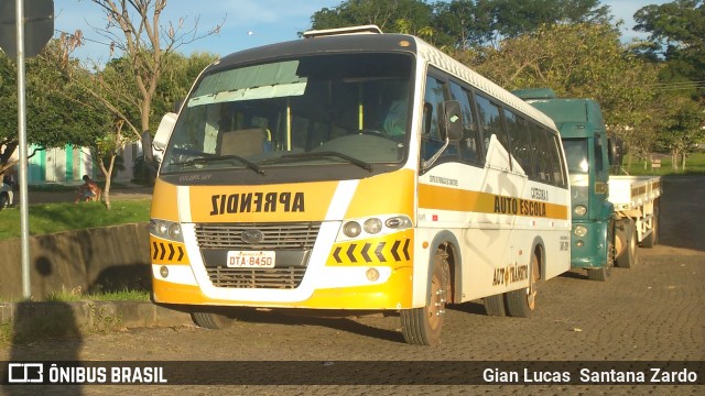 Ônibus Particulares DTA8450 na cidade de Ouro Preto do Oeste, Rondônia, Brasil, por Gian Lucas  Santana Zardo. Número da foto: #6029169.