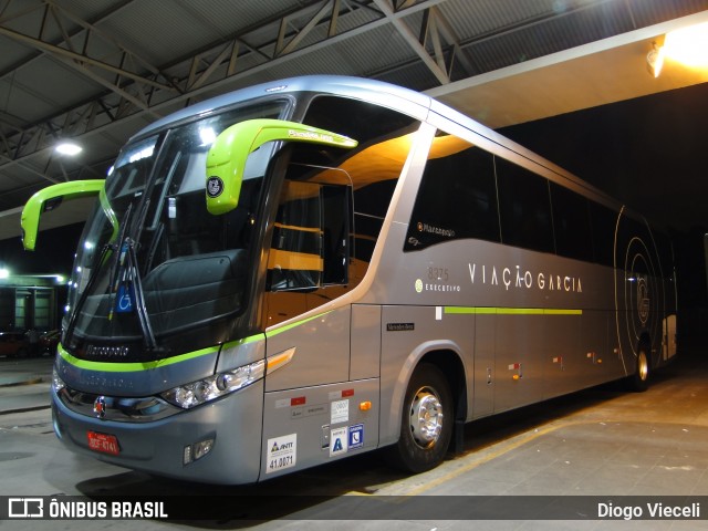 Viação Garcia 8375 na cidade de Curitiba, Paraná, Brasil, por Diogo Viec. Número da foto: #6029833.