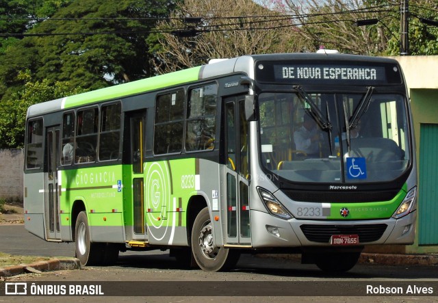 Viação Garcia 8233 na cidade de Paranavaí, Paraná, Brasil, por Robson Alves. ID da foto: 6046090.