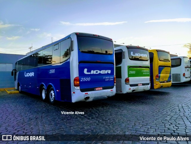 Líder Turismo 2500 na cidade de Monte Alegre de Minas, Minas Gerais, Brasil, por Vicente de Paulo Alves. ID da foto: 6056372.