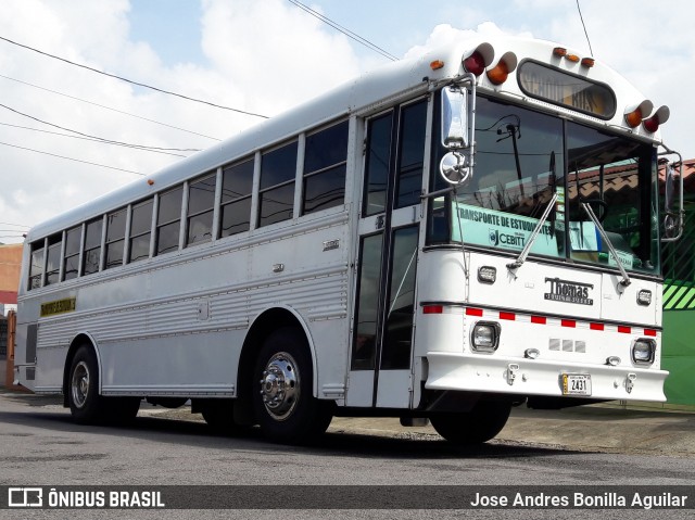Autobuses sin identificación - Costa Rica  na cidade de Costa Rica, por Jose Andres Bonilla Aguilar. Número da foto: #6056637.