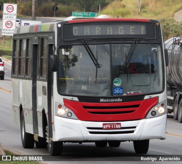 Ônibus Particulares 1186 na cidade de Conselheiro Lafaiete, Minas Gerais, Brasil, por Rodrigo  Aparecido. ID da foto: 6062086.