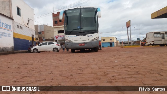 Emtram 3670 na cidade de Barra da Estiva, Bahia, Brasil, por Flávio  Santos. Número da foto: #6063099.