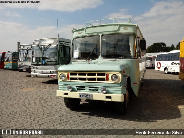 Ônibus Particulares  na cidade de Campo Largo, Paraná, Brasil, por Herik Ferreira da Silva. ID da foto: 6064277.