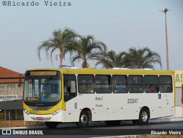 Viação Pioneira 223247 na cidade de Santa Maria, Distrito Federal, Brasil, por Ricardo Vieira. ID da foto: 6067060.