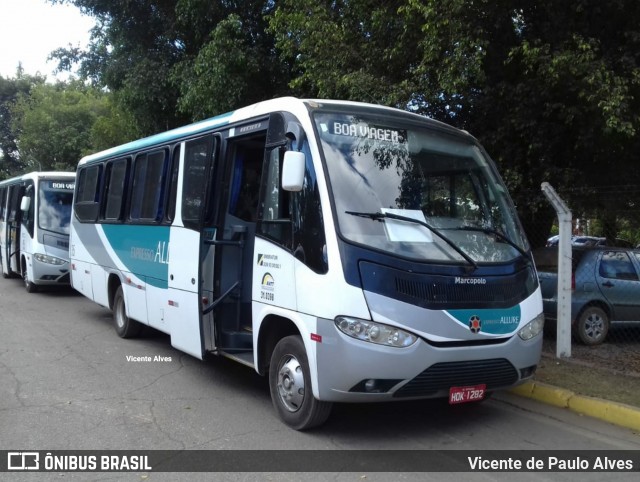 Expresso Allure 35 na cidade de Matozinhos, Minas Gerais, Brasil, por Vicente de Paulo Alves. Número da foto: #6067206.