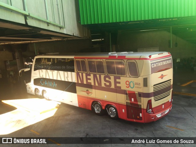 Auto Viação Catarinense 3722 na cidade de São Paulo, São Paulo, Brasil, por André Luiz Gomes de Souza. Número da foto: #6068619.