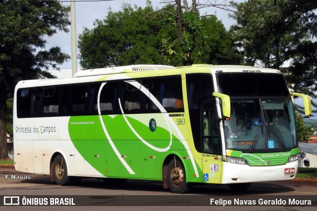 Expresso Princesa dos Campos 5863 na cidade de Cascavel, Paraná, Brasil, por Felipe Navas Geraldo Moura . ID da foto: 6070603.