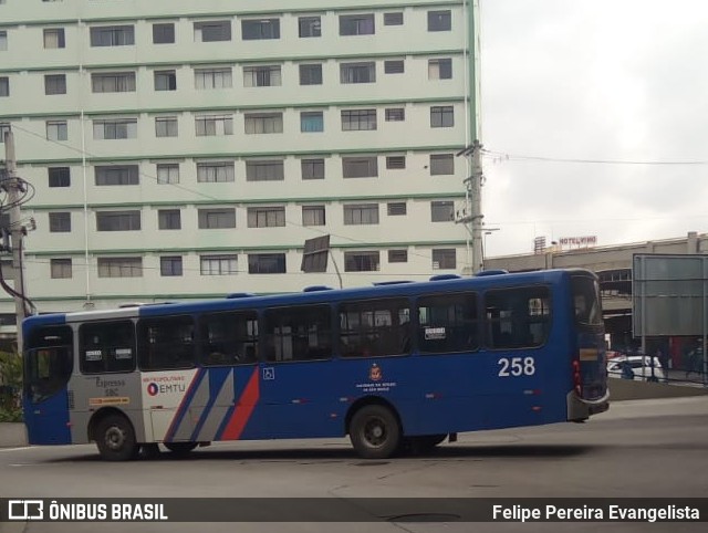 Expresso SBC 258 na cidade de São Bernardo do Campo, São Paulo, Brasil, por Felipe Pereira Evangelista. ID da foto: 6070482.