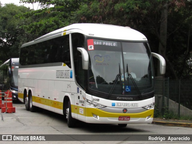 Empresa Cruz 21709 na cidade de São Paulo, São Paulo, Brasil, por Rodrigo  Aparecido. ID da foto: 6073403.