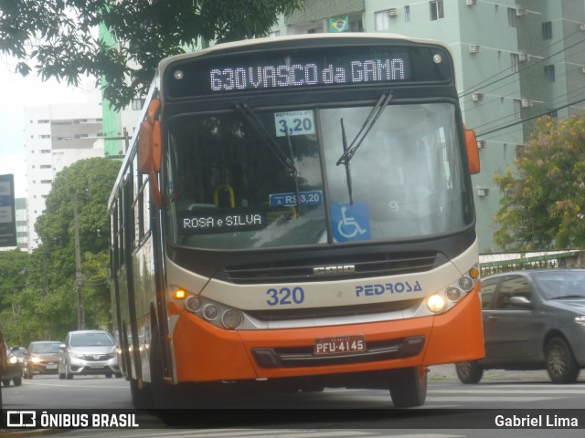 Empresa Pedrosa 320 na cidade de Recife, Pernambuco, Brasil, por Gabriel Lima. ID da foto: 6072600.