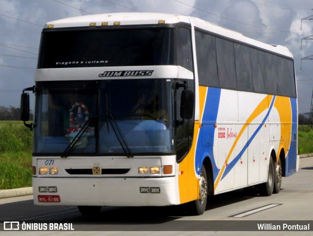 Ônibus Particulares 071 na cidade de Messias, Alagoas, Brasil, por Willian Pontual. Número da foto: #6076874.