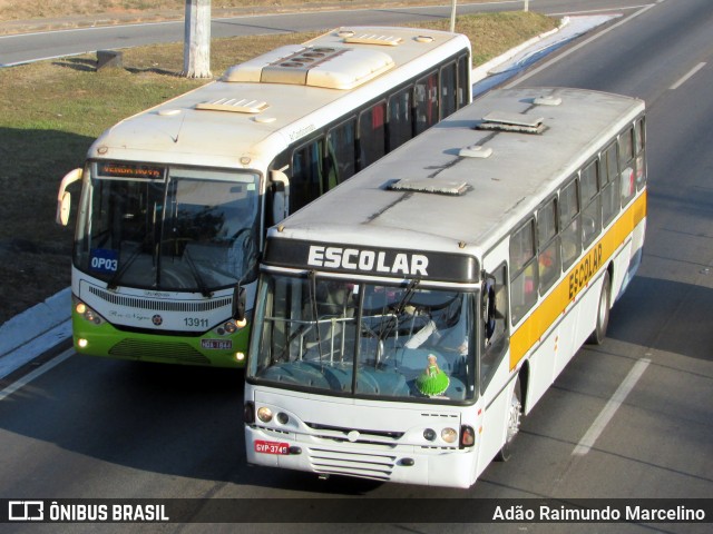 Escolares 3749 na cidade de Belo Horizonte, Minas Gerais, Brasil, por Adão Raimundo Marcelino. Número da foto: #6077082.