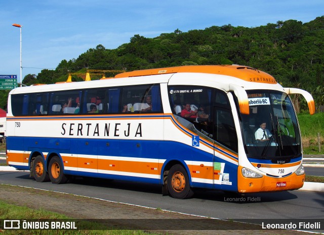 Viação Sertaneja 750 na cidade de Balneário Camboriú, Santa Catarina, Brasil, por Leonardo Fidelli. ID da foto: 6077741.