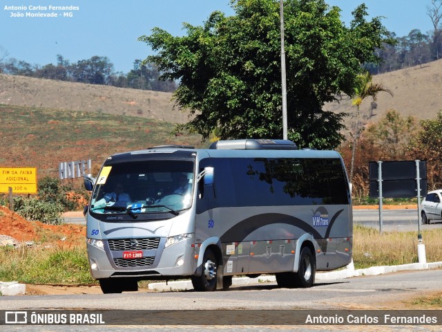 VH Tur Transporte e Turismo 50 na cidade de João Monlevade, Minas Gerais, Brasil, por Antonio Carlos Fernandes. ID da foto: 6034903.