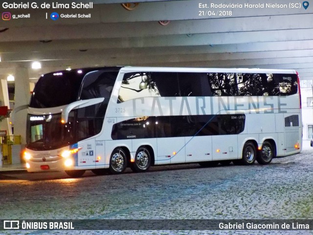 Auto Viação Catarinense 3725 na cidade de Joinville, Santa Catarina, Brasil, por Gabriel Giacomin de Lima. Número da foto: #6041094.