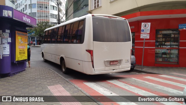 Ônibus Particulares OYJ2204 na cidade de Vitória, Espírito Santo, Brasil, por Everton Costa Goltara. Número da foto: #6041708.