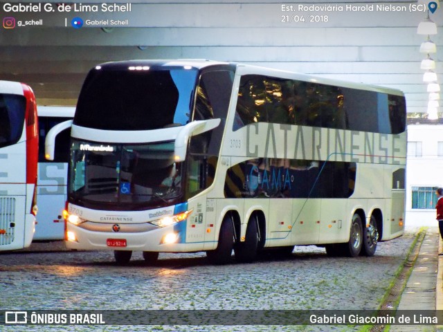 Auto Viação Catarinense 3703 na cidade de Joinville, Santa Catarina, Brasil, por Gabriel Giacomin de Lima. ID da foto: 6042437.