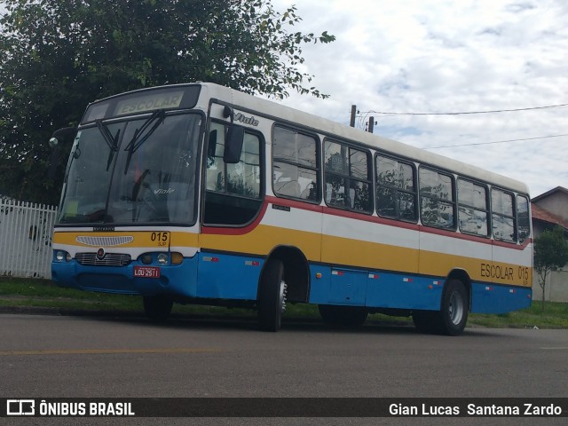 Escolares LOU2511 na cidade de São José dos Pinhais, Paraná, Brasil, por Gian Lucas  Santana Zardo. ID da foto: 6041764.