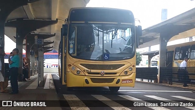 TCGL - Transportes Coletivos Grande Londrina 4162 na cidade de Londrina, Paraná, Brasil, por Gian Lucas  Santana Zardo. Número da foto: #6041773.