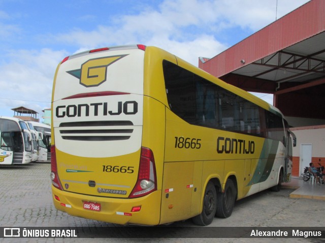 Empresa Gontijo de Transportes 18665 na cidade de Itaobim, Minas Gerais, Brasil, por Alexandre  Magnus. ID da foto: 6080521.